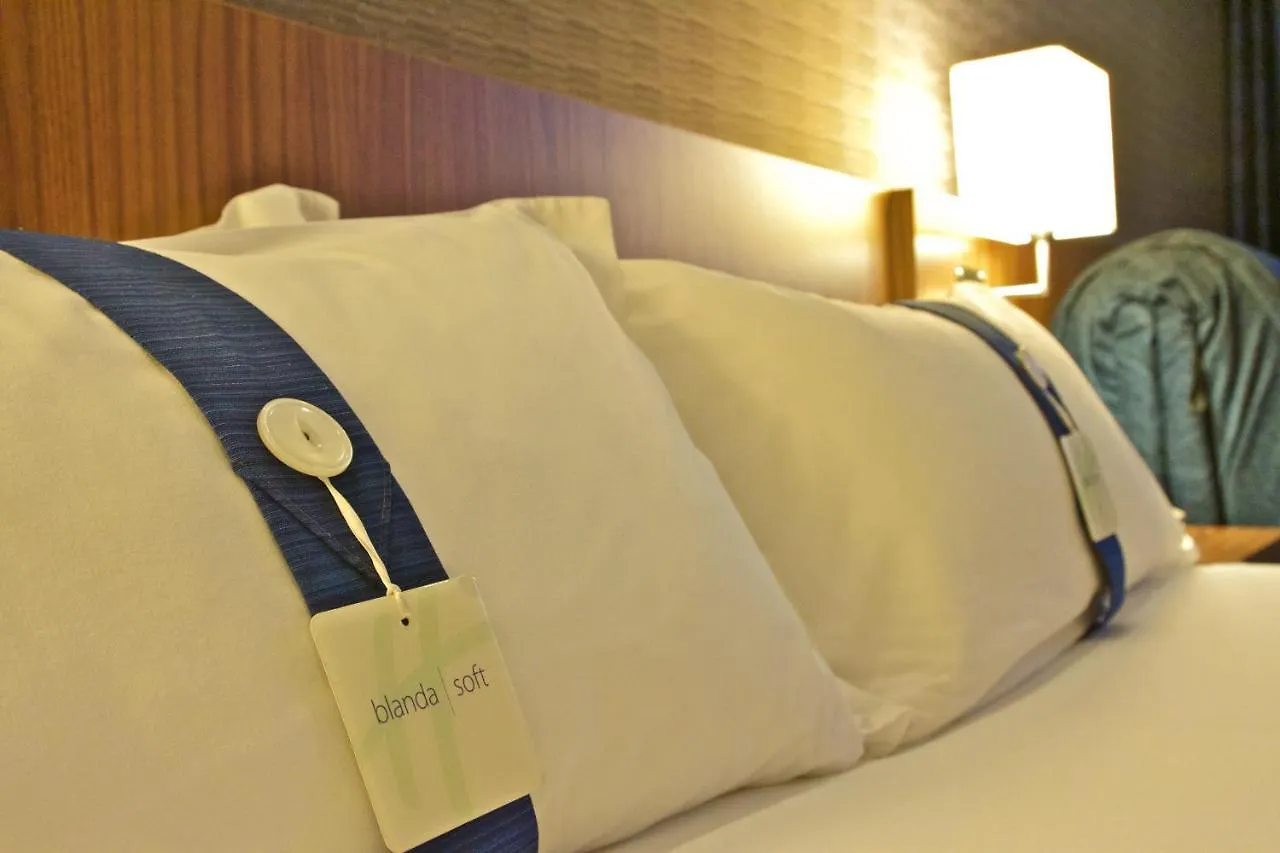 Отель Holiday Inn Express Campo De Gibraltar-Barrios By Ihg Лос Барриос