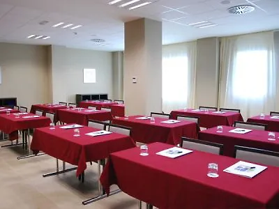Holiday Inn Express Campo De Gibraltar-Barrios By Ihg Лос Барриос Отель