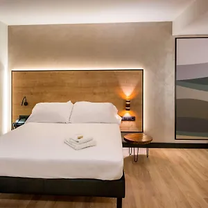 Отель Ibis Styles Figueres Ronda Фигерас