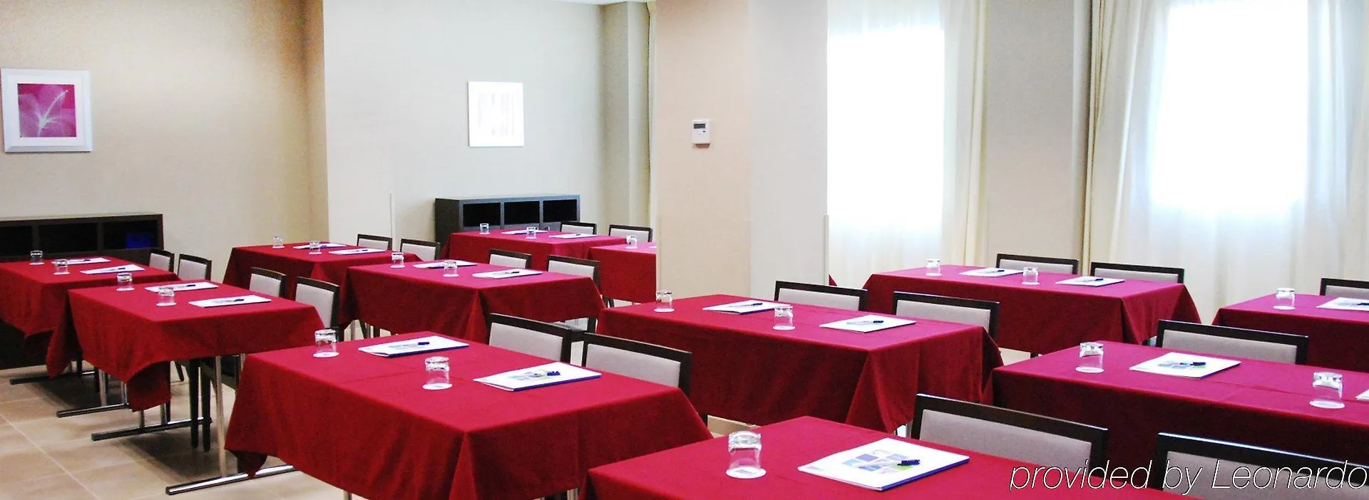 Holiday Inn Express Campo De Gibraltar-Barrios By Ihg Los Barrios 3*,