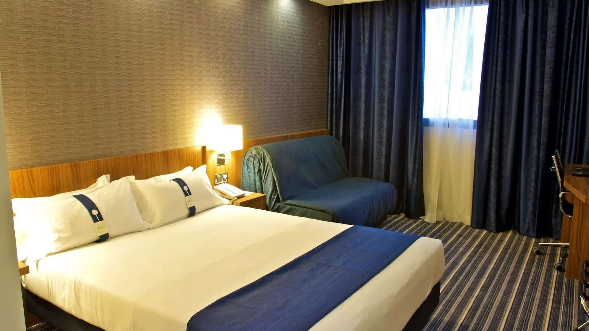 Holiday Inn Express Campo De Gibraltar-Barrios By Ihg Los Barrios Hotel