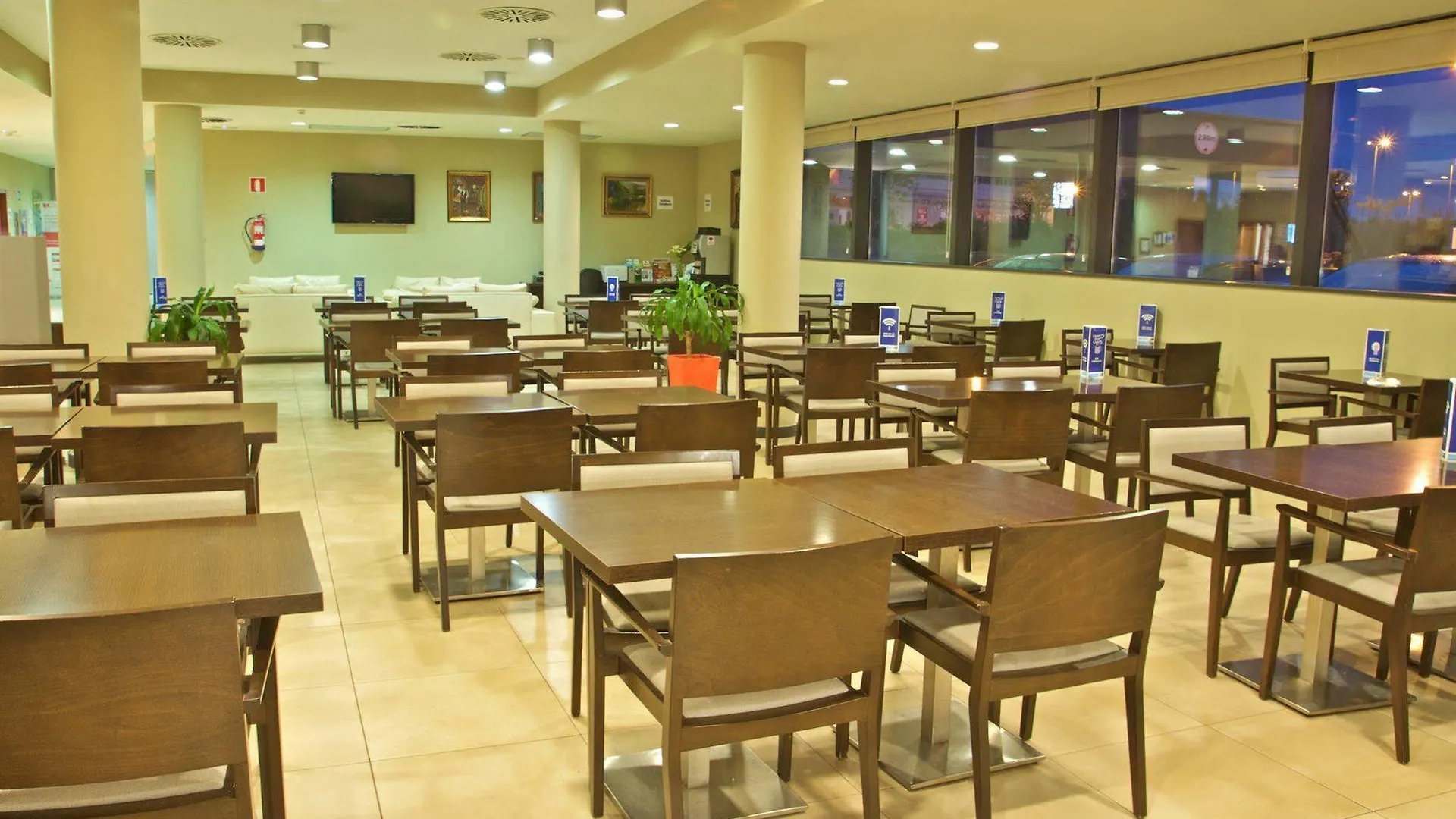 Holiday Inn Express Campo De Gibraltar-Barrios By Ihg Los Barrios Hotel